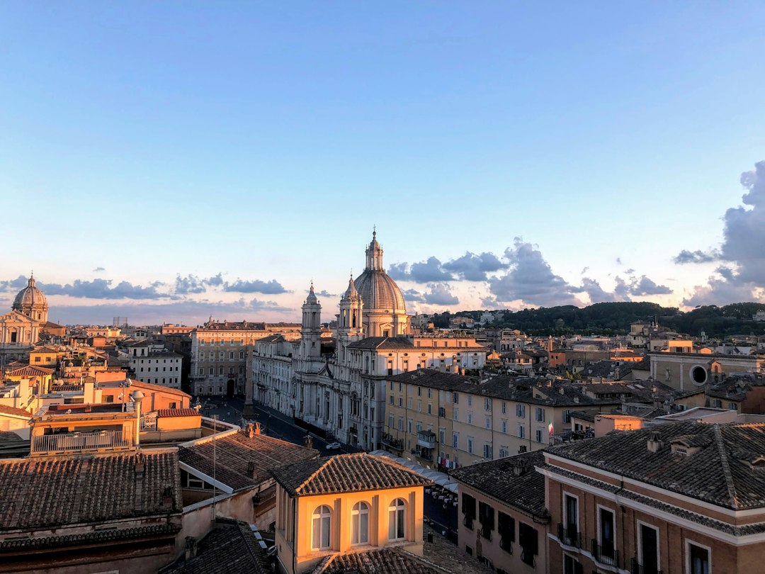 Paisagem de Roma — imagem ilustrativa Arquitetura de Roma, Itália, imagem ilustrativa de notícia sobre cidadania italiana